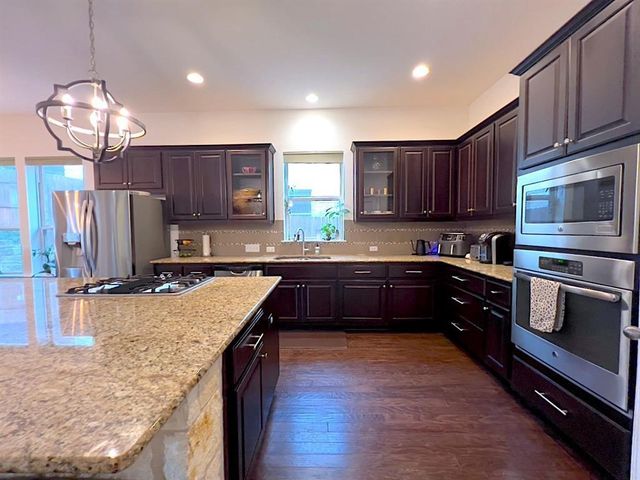 300 Grafton LN, Austin, TX 78737