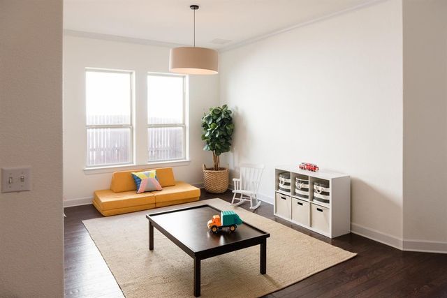 300 Grafton LN, Austin, TX 78737