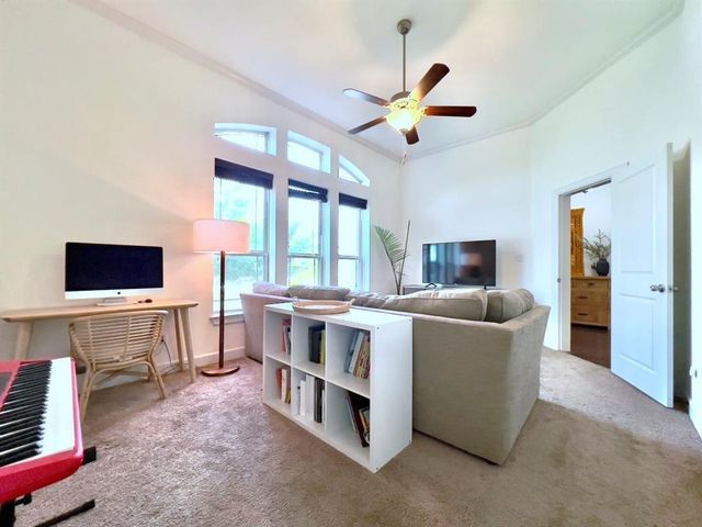 300 Grafton LN, Austin, TX 78737