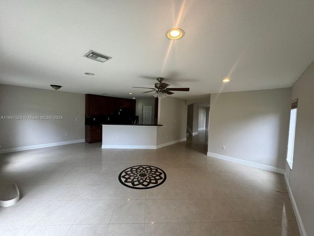 4527 SW 129th Ave, Miramar, FL 33027