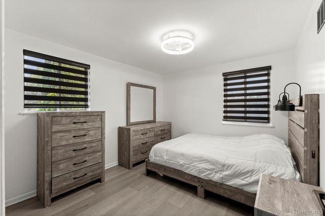 7135 Capri Drive, White Lake Charter Township, MI 48383