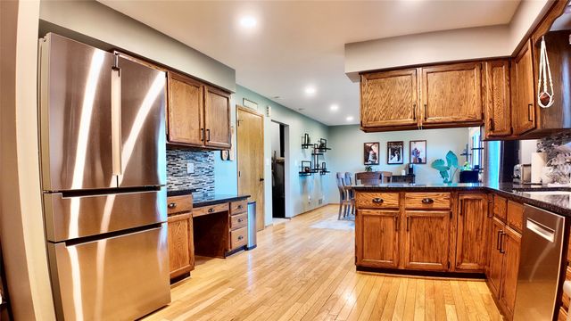 1116 59th Street, West Des Moines, IA 50266