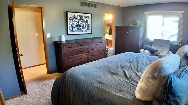 1116 59th Street, West Des Moines, IA 50266