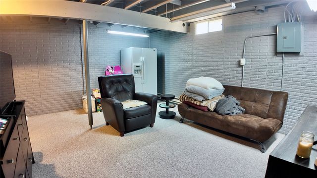 1116 59th Street, West Des Moines, IA 50266