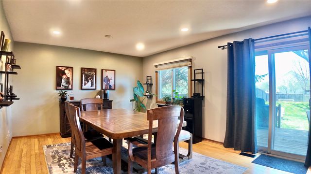 1116 59th Street, West Des Moines, IA 50266