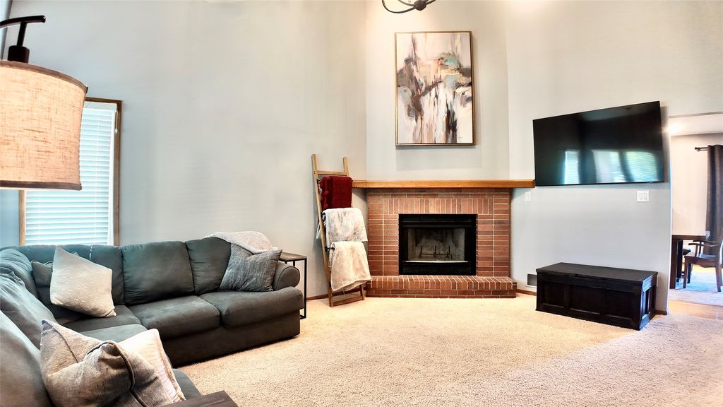 1116 59th Street, West Des Moines, IA 50266