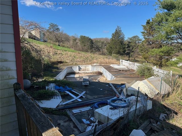 300 Apple Tree Drive, Point Pleasant, WV 25550