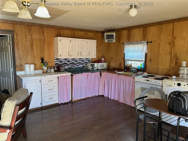 300 Apple Tree Drive, Point Pleasant, WV 25550