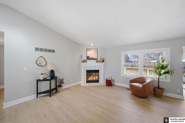 6433 Thunderbird Circle, Lincoln, NE 68512