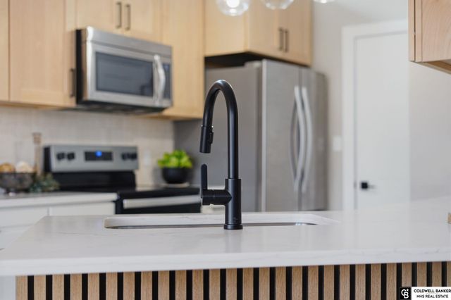 6433 Thunderbird Circle, Lincoln, NE 68512