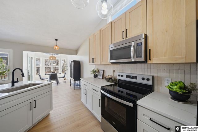 6433 Thunderbird Circle, Lincoln, NE 68512