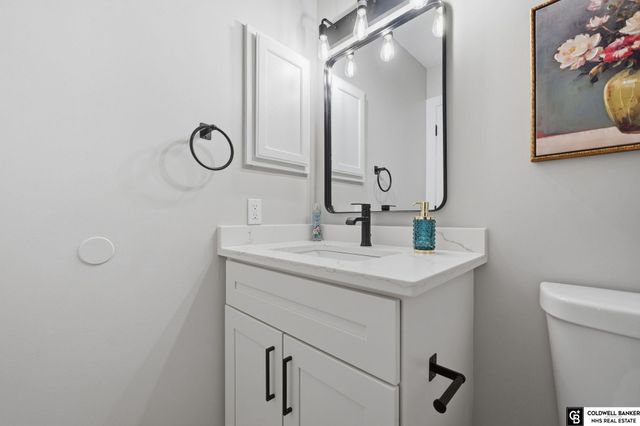 6433 Thunderbird Circle, Lincoln, NE 68512