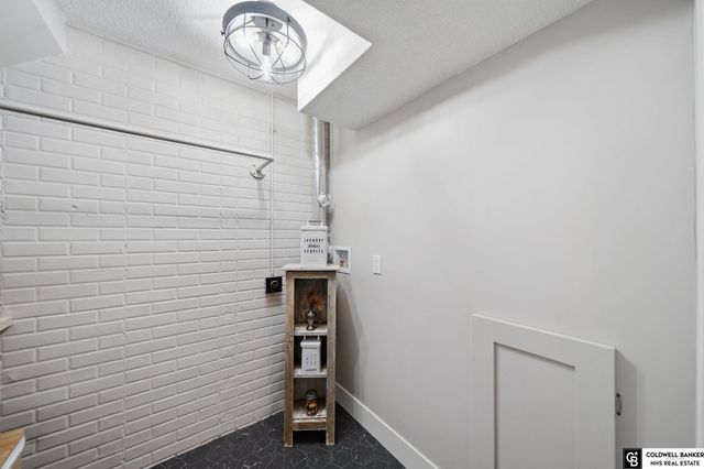 6433 Thunderbird Circle, Lincoln, NE 68512