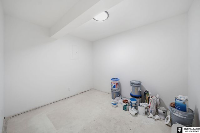 6433 Thunderbird Circle, Lincoln, NE 68512