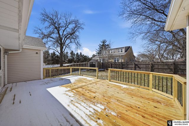 6433 Thunderbird Circle, Lincoln, NE 68512