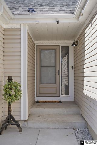 6433 Thunderbird Circle, Lincoln, NE 68512