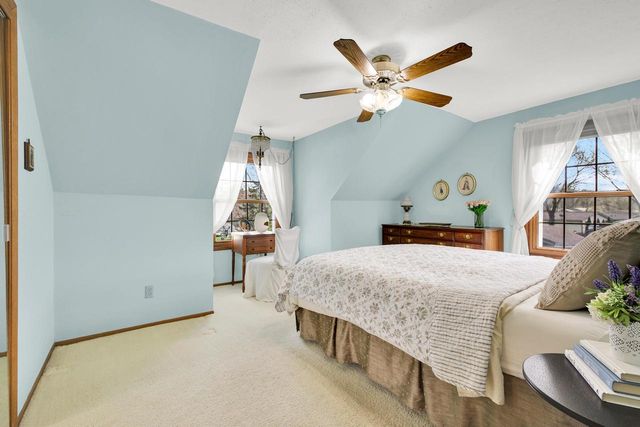 766 Kingston COURT, Hartland, WI 53029