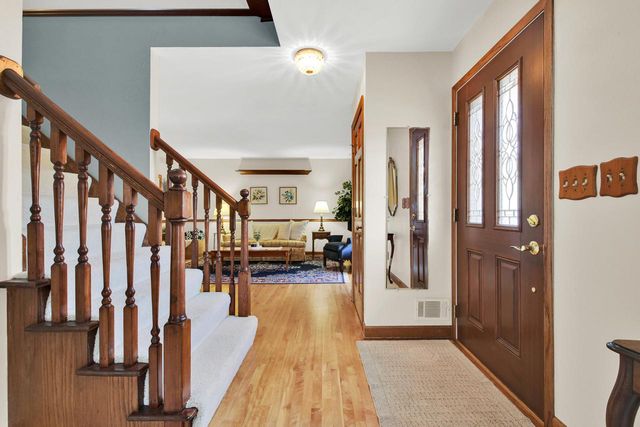766 Kingston COURT, Hartland, WI 53029