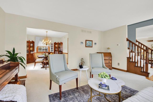 766 Kingston COURT, Hartland, WI 53029
