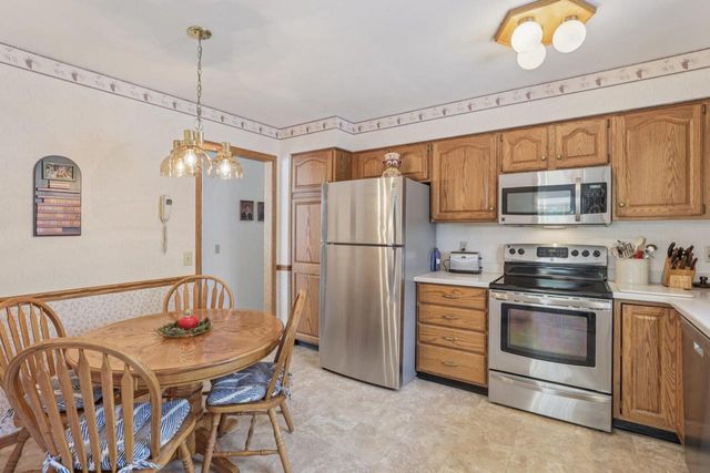 2500 Pinto Trail, Mcfarland, WI 53558