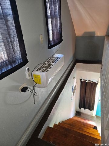 121 Hess, San Antonio, TX 78212