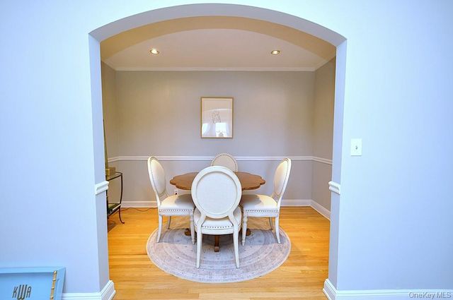 253 Garth Road 6J, Scarsdale, NY 10583