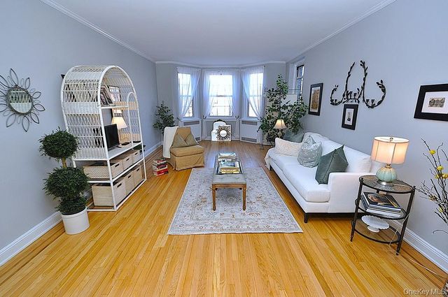 253 Garth Road 6J, Scarsdale, NY 10583