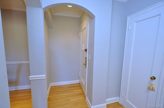 253 Garth Road 6J, Scarsdale, NY 10583