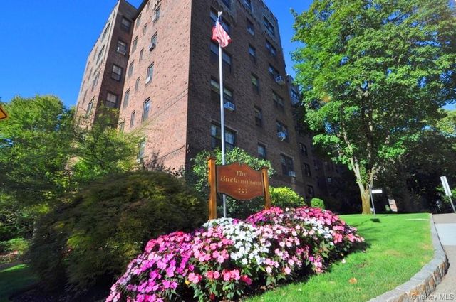 253 Garth Road 6J, Scarsdale, NY 10583