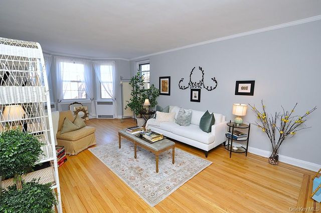 253 Garth Road 6J, Scarsdale, NY 10583