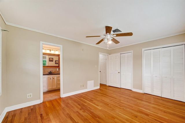 5411 Spellman Road, Houston, TX 77096
