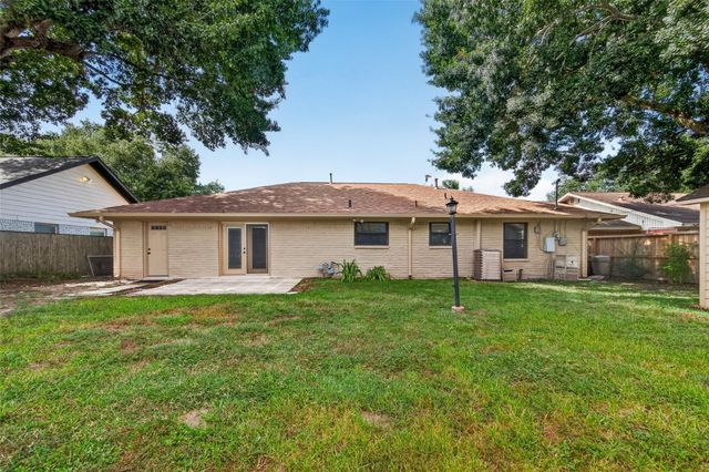 5411 Spellman Road, Houston, TX 77096