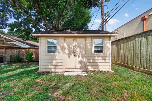 5411 Spellman Road, Houston, TX 77096