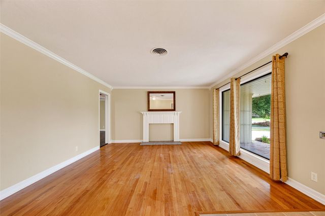 5411 Spellman Road, Houston, TX 77096