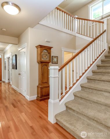 417 4th Street NE, Puyallup, WA 98372