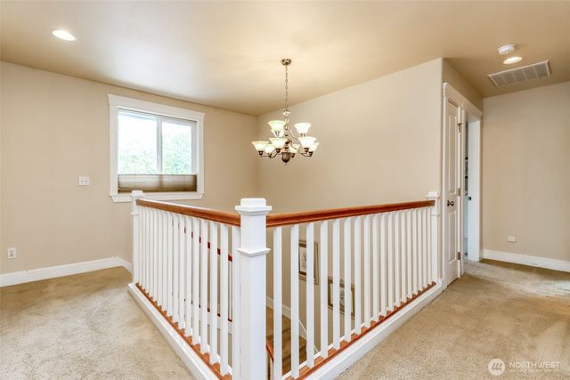 417 4th Street NE, Puyallup, WA 98372