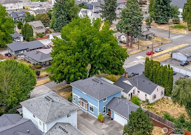 417 4th Street NE, Puyallup, WA 98372