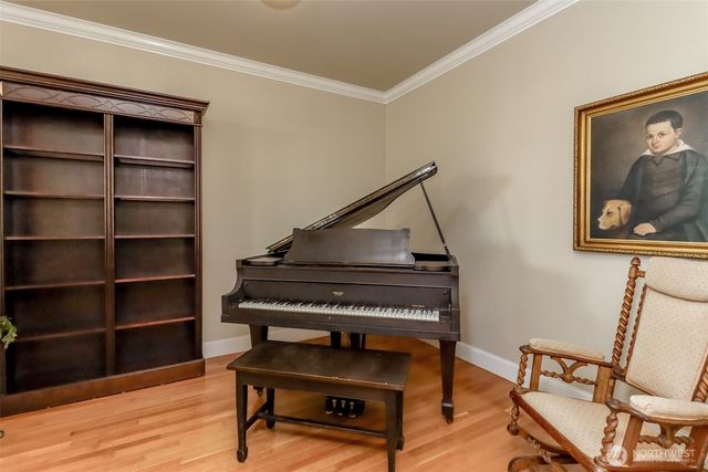 417 4th Street NE, Puyallup, WA 98372