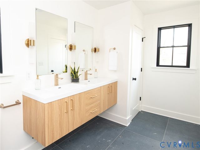 2402 Perry St, Richmond, VA 23225