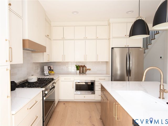 2402 Perry St, Richmond, VA 23225