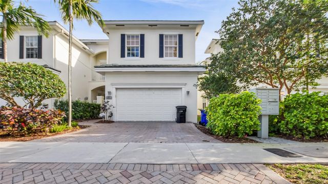 1750 NE 12th Street, Fort Lauderdale, FL 33304