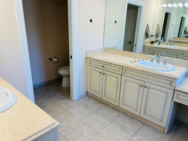 1750 NE 12th Street, Fort Lauderdale, FL 33304