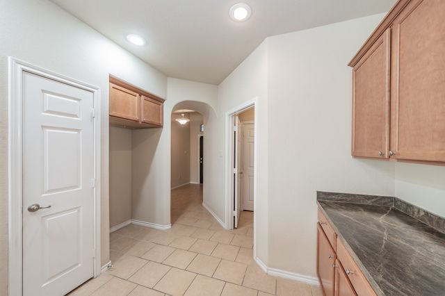 643 Alexander Street, Grand Prairie, TX 75051