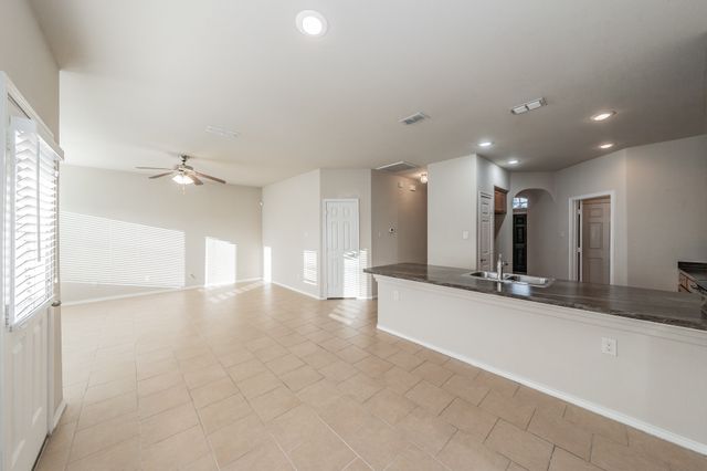 643 Alexander Street, Grand Prairie, TX 75051