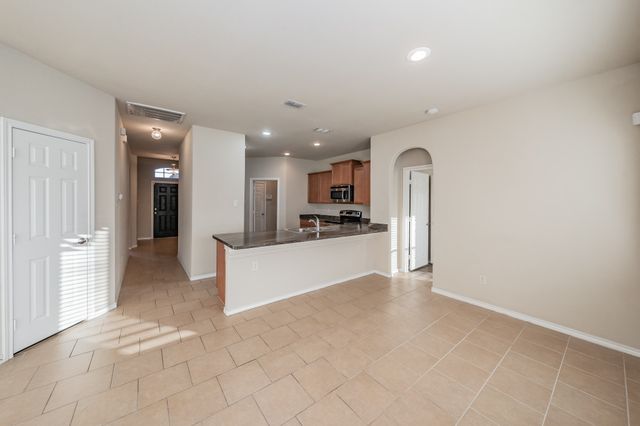 643 Alexander Street, Grand Prairie, TX 75051