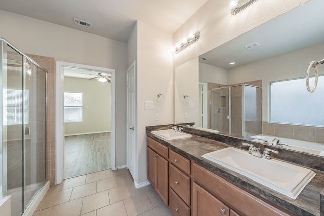 643 Alexander Street, Grand Prairie, TX 75051