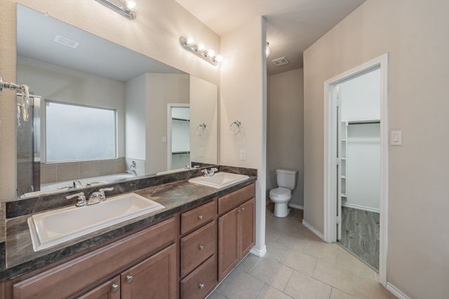 643 Alexander Street, Grand Prairie, TX 75051