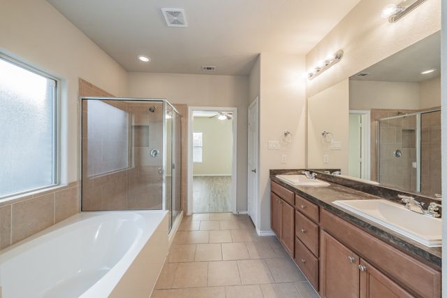 643 Alexander Street, Grand Prairie, TX 75051