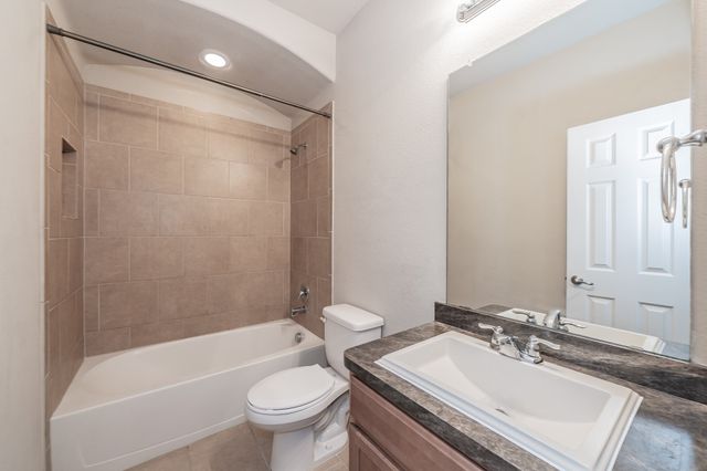 643 Alexander Street, Grand Prairie, TX 75051