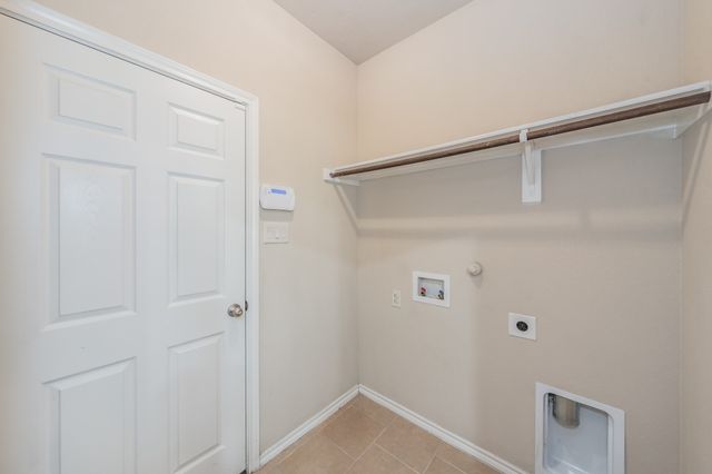 643 Alexander Street, Grand Prairie, TX 75051